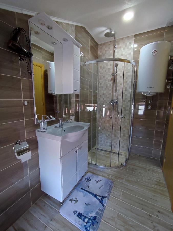 Apartman Toni Gračac Buitenkant foto