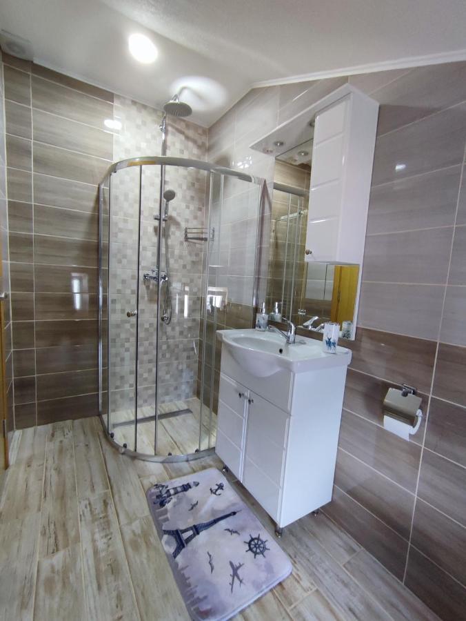 Apartman Toni Gračac Buitenkant foto