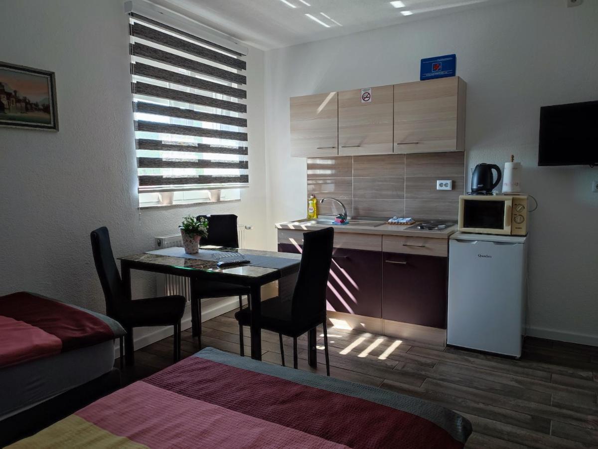 Apartman Toni Gračac Buitenkant foto