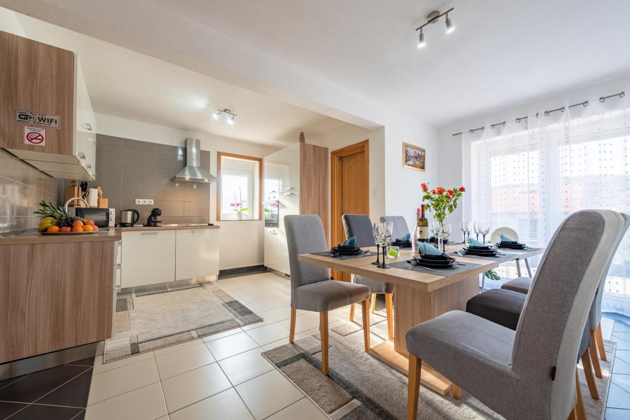 Apartman Toni Gračac Buitenkant foto