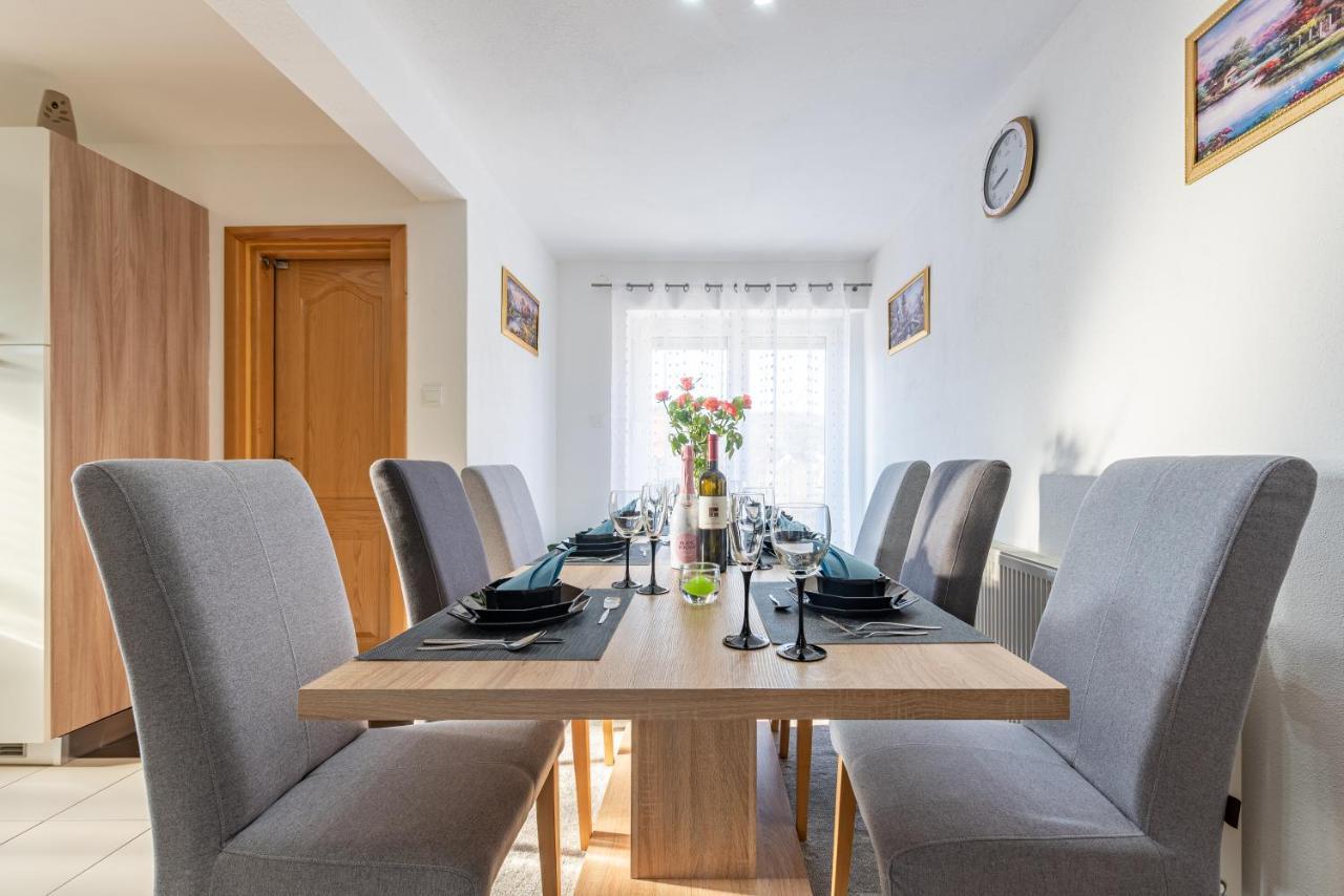Apartman Toni Gračac Buitenkant foto