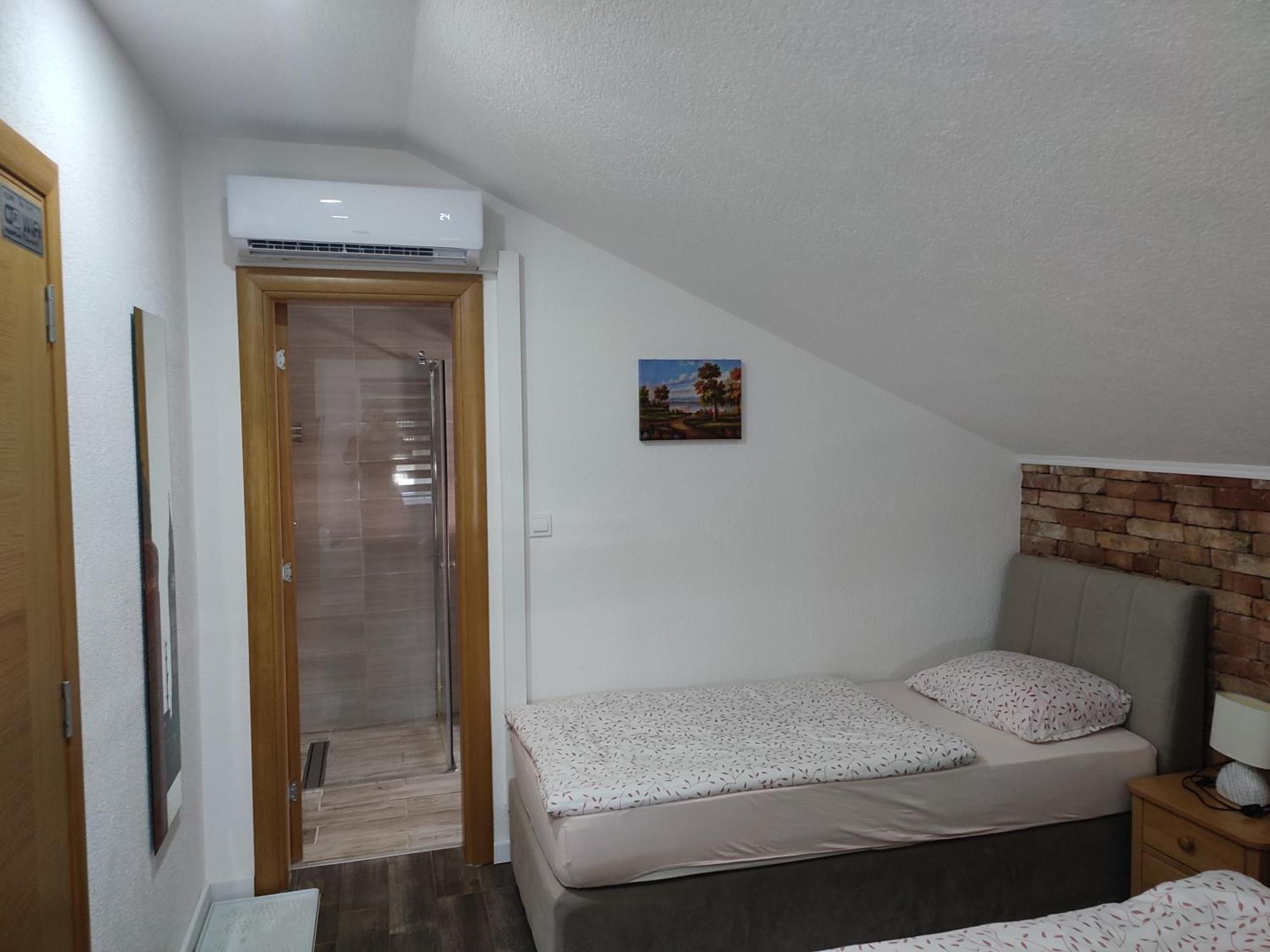 Apartman Toni Gračac Buitenkant foto